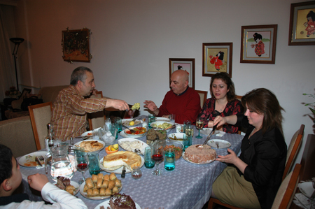 Cetin Guneri-Ahmet ve Leyla Sevuk-Zeynep Eti