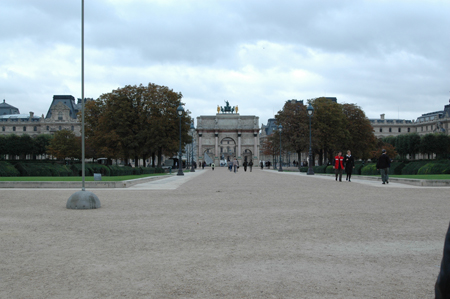 Louvre Muzesine Giris_01