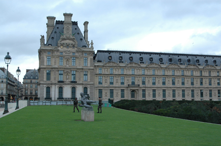 Louvre Muzesine Giris_03