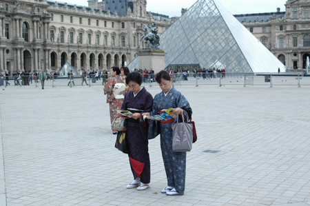 Louvre Muzesine Giris_11